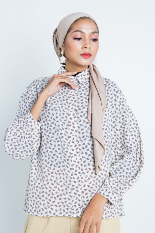 White Collared Printed Top