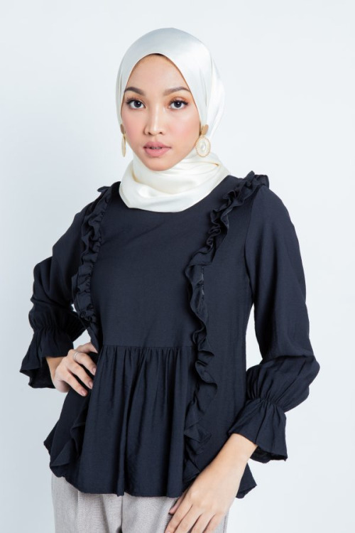 Black Gathered Top With Ruffle