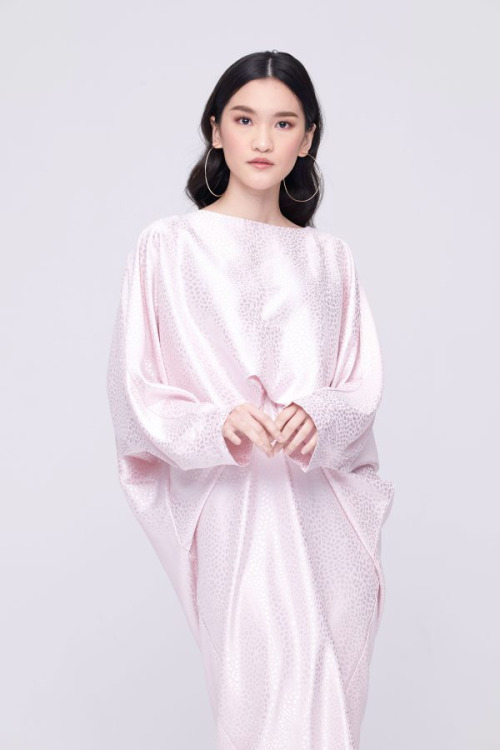 Pink Aerisa Satin Kaftan