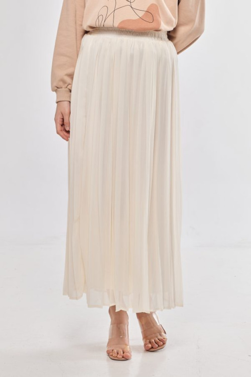 Fresh Pleat Skirt in White