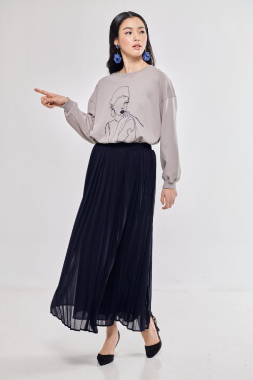 Fresh Pleat Skirt in Navy Blue