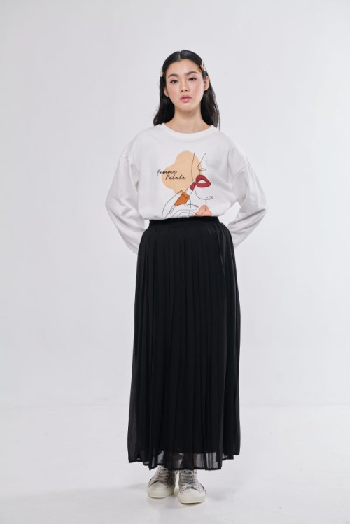 Fresh Pleat Skirt in Black