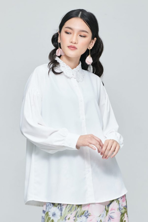 White Top Collar Lace