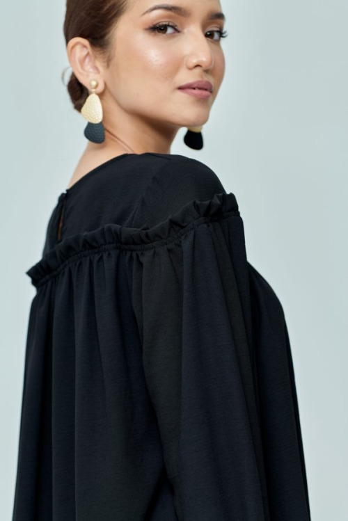 Black Ruffle Cuff Sleeve Top