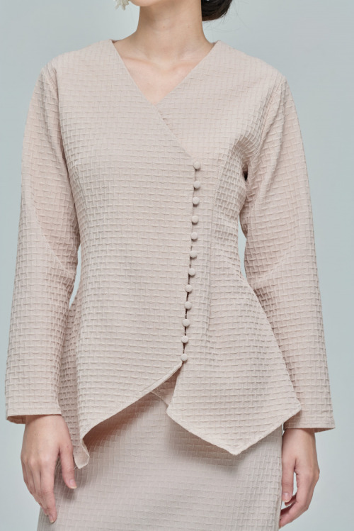 Beige Anggun Modern Kebaya