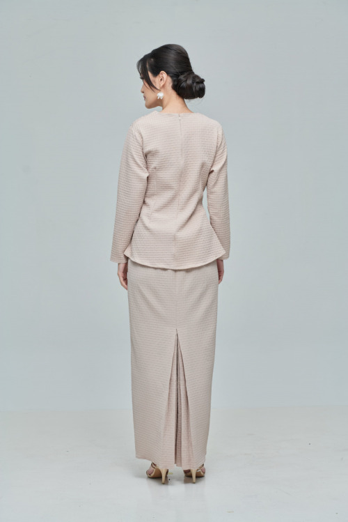 Beige Anggun Modern Kebaya