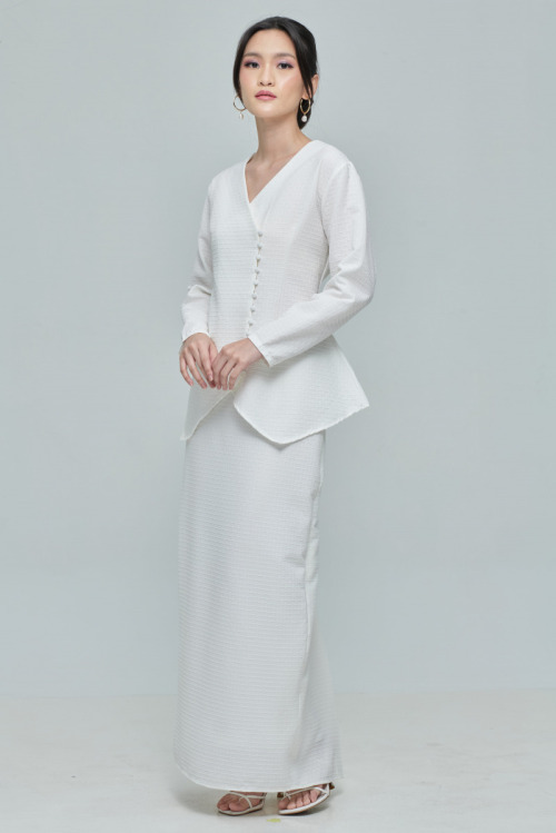 White Anggun Modern Kebaya
