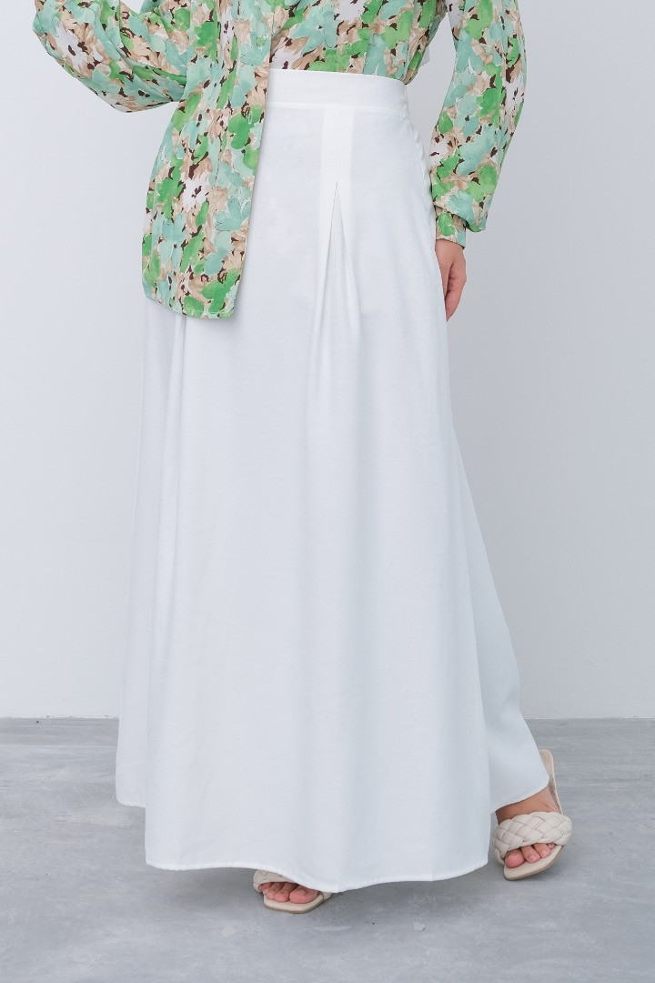 White Havana A-Line Pleated Skirt