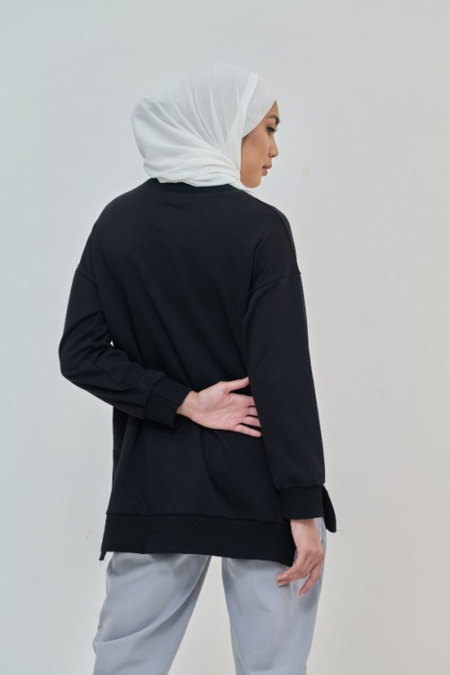 Black Cara Long Sweatshirt