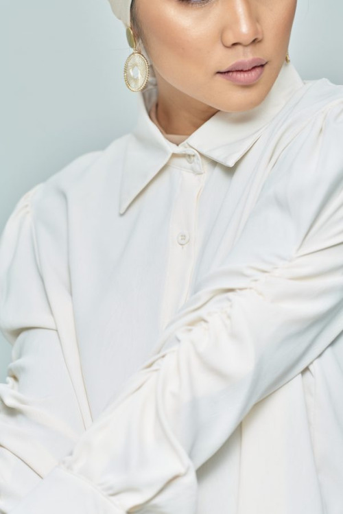 White Elastic Puff Sleeve Top