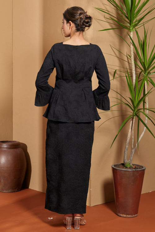 Black Nahla Textured Peplum Mini Kurung