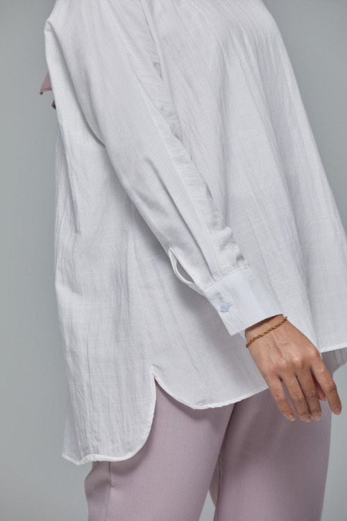 White Alice Basic Linen Blouse