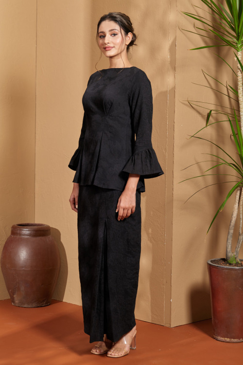 Black Nahla Textured Peplum Mini Kurung