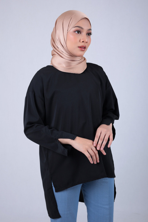 Black Nelly High-Low Slit Blouse