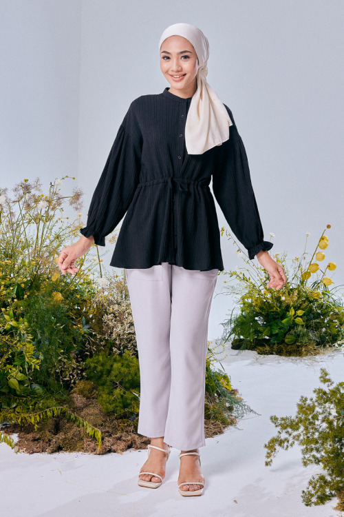 Black Fleur Tie Pleat Textured Blouse