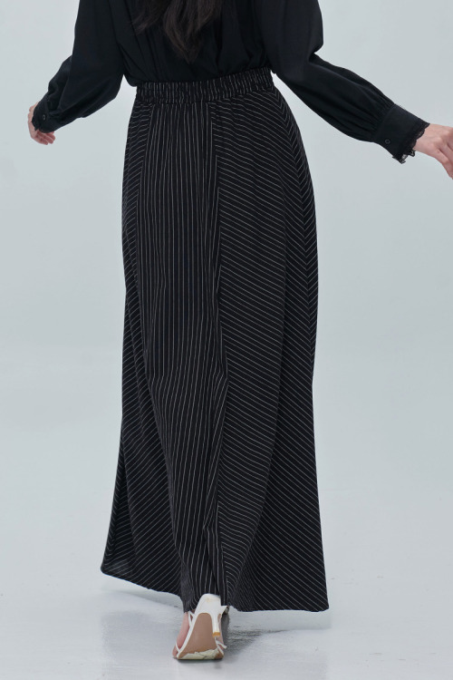 Black Elinie Stripes Maxi Cotton Skirt