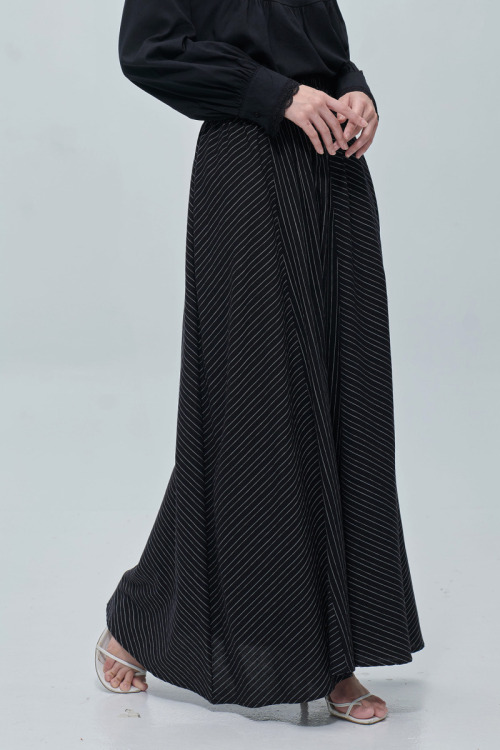 Black Elinie Stripes Maxi Cotton Skirt