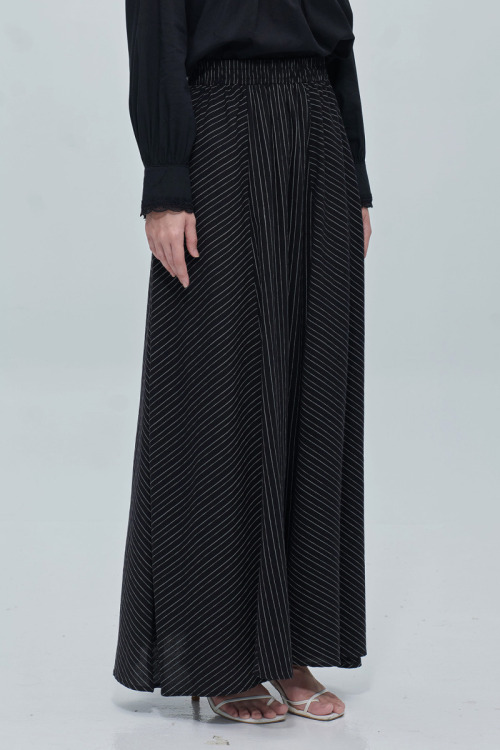 Black Elinie Stripes Maxi Cotton Skirt