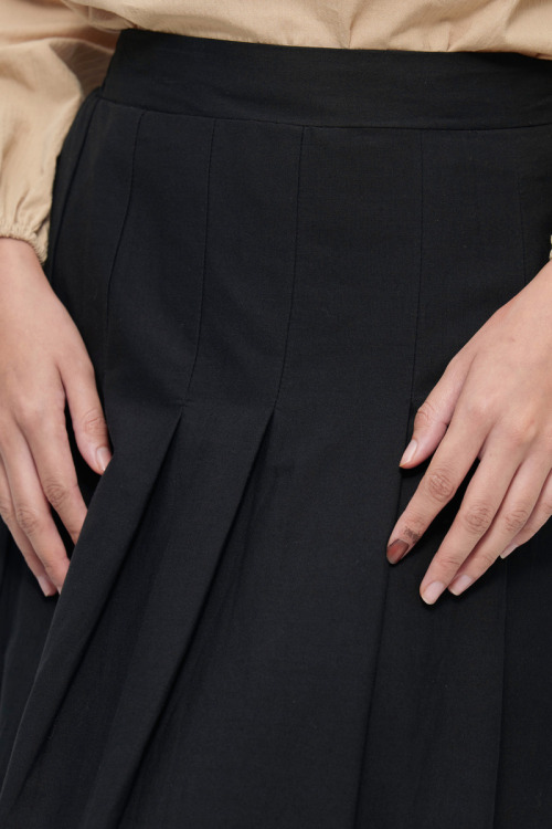 Black Liera Cotton Pleated Maxi Skirt