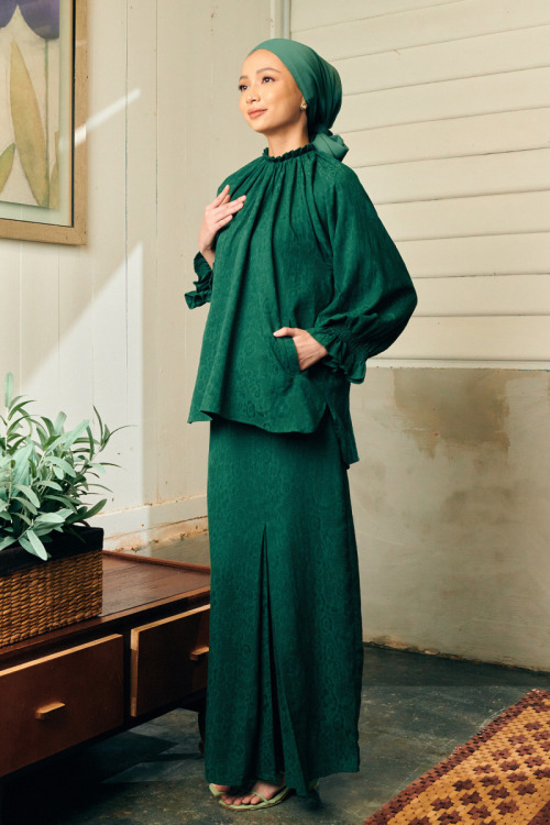 Emerald Green Nasreen Ruffle Textured Cotton Kurung