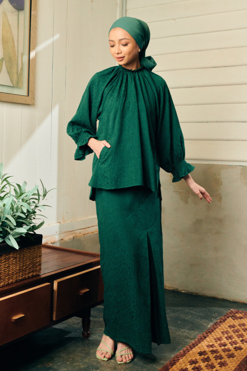 Emerald Green Nasreen Ruffle Textured Cotton Kurung